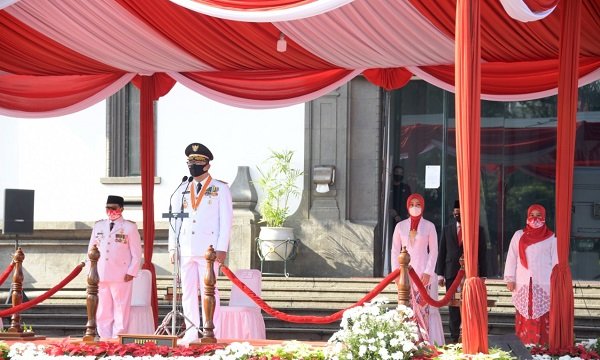 Pimpin Upacara HUT ke-75 RI di Gedung Sate, Ridwan Kamil Titip Pesan Ini untuk Warga Jabar