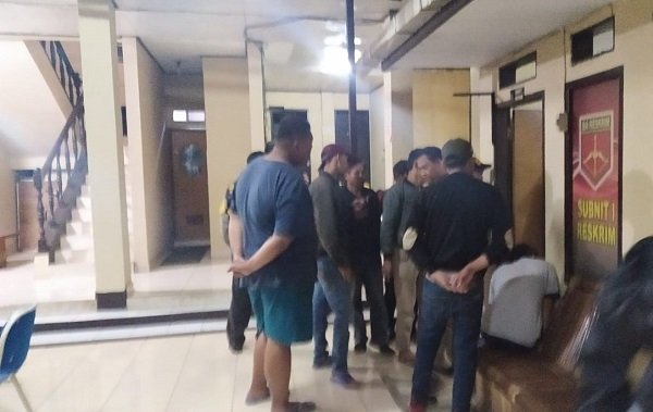 Maling Motor di Bandung Diteriaki Warga di Depan Kantor Polisi, Begini Jadinya
