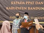 Kepala BPN Bandung Barat Lantik Camat Menjadi PPATS