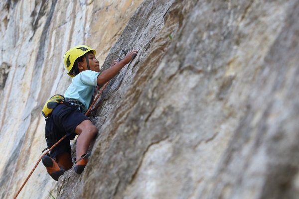 Tebing Gunung Hawu, Potensi Wisata Anti Mainstream di Padalarang