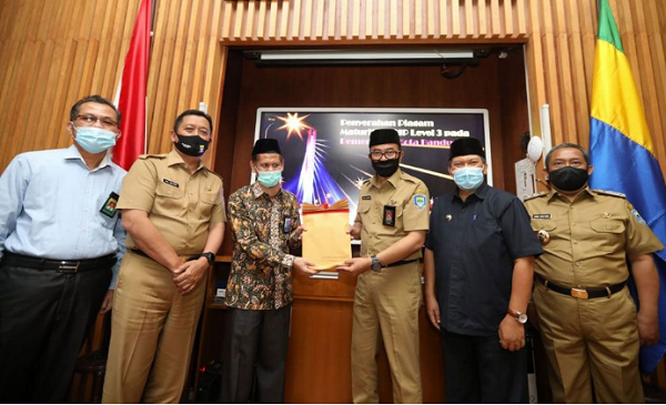 Pemkot Bandung Raih Sertifikat Maturasi SPIP Level 3