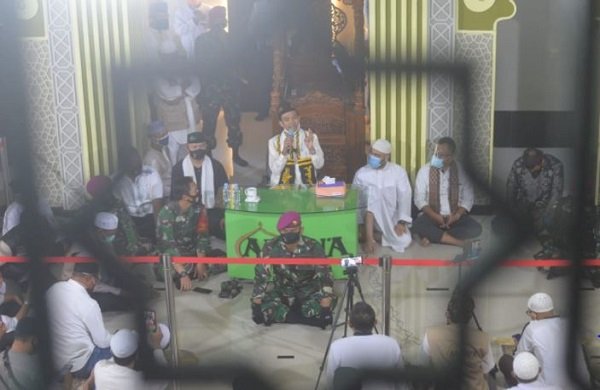 Polisi dan TNI Kawal Ketat UAS saat Beri Tausiyah