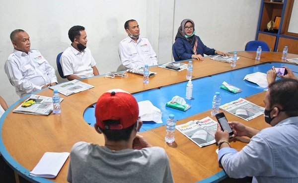 Foto Kunjungan Media: Kurnia Agustina Naser Sambangi Radar Bandung