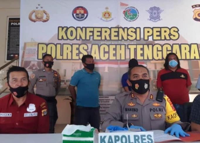 Pecatan Polisi Tusuk Ustaz Zaid Saat Ceramah Maulid Nabi