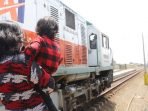 Videonya Viral, Mimpi Baim Naik Kereta Terwujud, Ini Kisahnya 