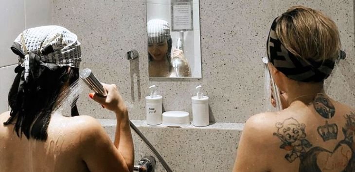 Nikita Mirzani dan Dinar Candy Pamer Foto Topless, Ikut-ikutan Peringati Hari tanpa Bra