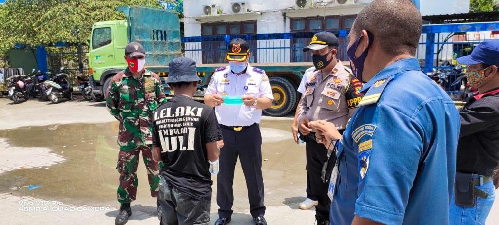 Cegah Covid-19, KSOP Kelas IV Fakfak Sosialisasi Penggunaan Masker