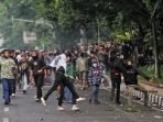 Kericuhan Pecah di Gedung Sate!