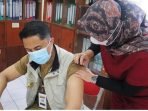 Wabup Hengky Kurniawan Disuntik Vaksin COVID-19 Kedua