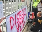 Gedung Institut Francais Indonesia di Bandung Disegel Sampai Macron Minta Maaf