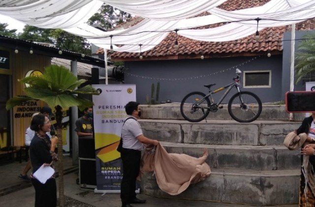 Bike To Work Bangun Rumah Sepeda Indonesia (RSI) Bandung