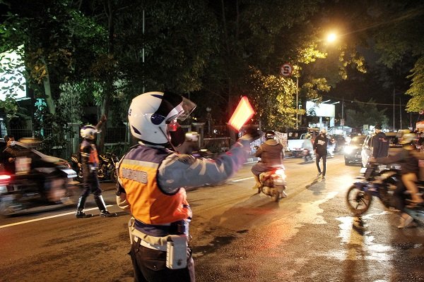 Kerumunan di Dipatiukur Dibubarkan