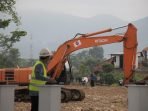Ridwan Kamil Lakukan Groundbreaking Kolam Retensi Andir
