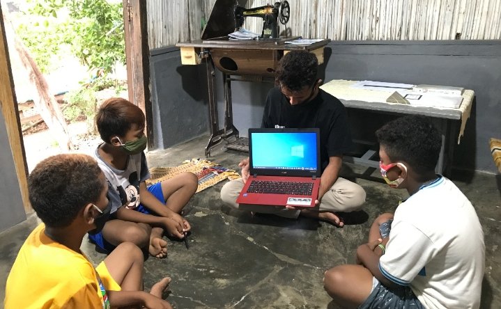 Pertamina Foundation Bantu 50 Laptop Untuk Pembelajaran Jarak Jauh