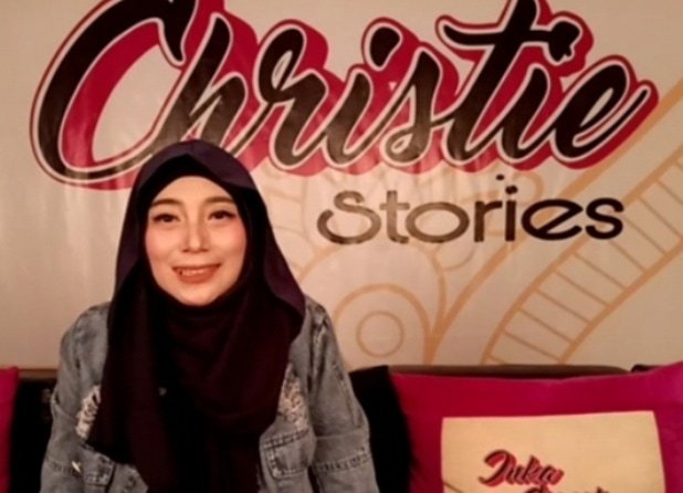 Inka Christie Peluk Nike Ardilla dalam Mimpi