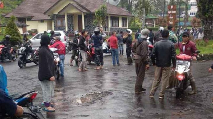 Detik-Detik Dahsyatnya Banjir Bandang Hantam Puncak Bogor, Warga Panik Berlarian, Terdengar Suara Adzan