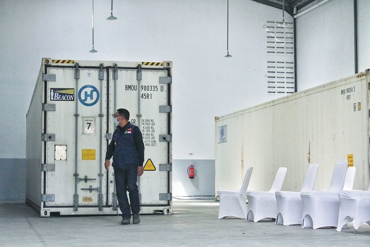 Ridwan Kamil: Nakes Tidak Boleh Menolak Divaksin
