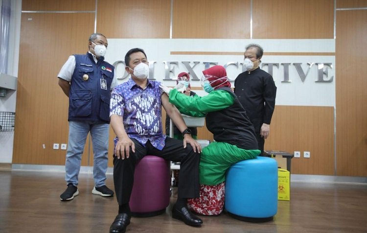 Divaksin Sinovac, Sekda Kota Bandung Akui Rasakan Pegal-Pegal
