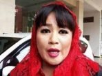 Susi Pudjiastuti Vs Dewi Tanjung, Makin Panas!