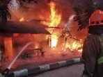 22 Kios Onderdil Motor Cinambo Bandung Ludes Terbakar