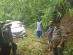 Video: Mobil Avanza Tersesat di Hutan Majalengka