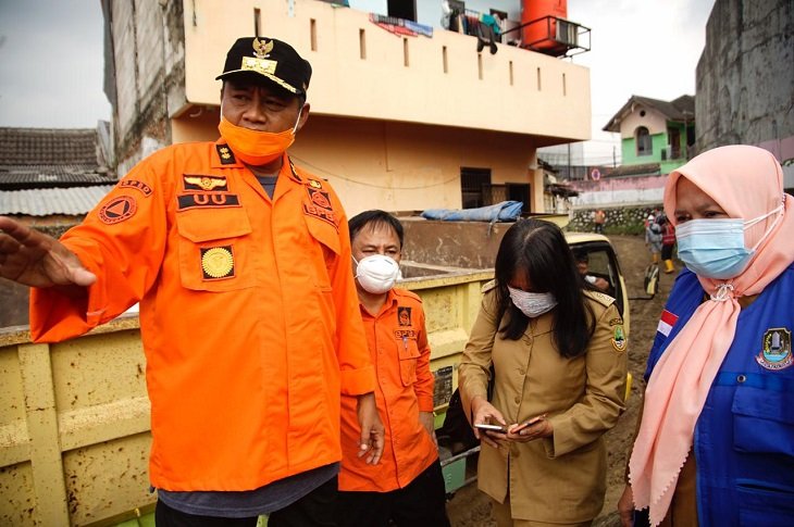 Wagub Jabar Uu Ruzhanul Ulum Tinjau Lokasi Banjir Bekasi