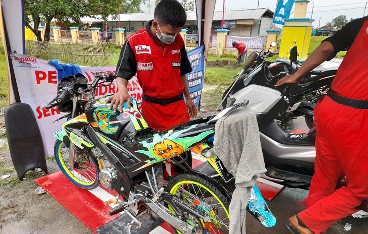 Yamaha Jawa Barat Berikan Service Gratis untuk Korban Banjir