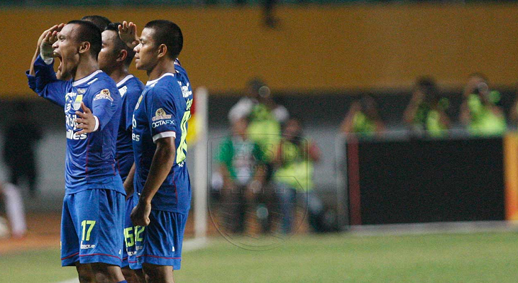 Ferdinand Sinaga Berseragam Persib Bandung Lagi