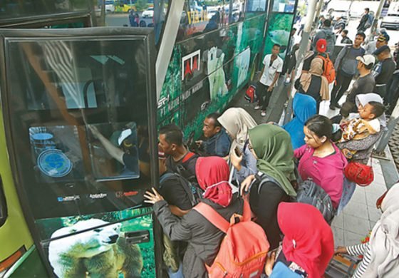 Mahasiswi Perantau di Bandung Batal Mudik Lebaran