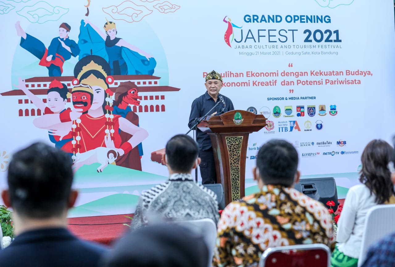Menteri Koperasi dan UKM Resmikan Jabar Culture dan Tourism Festival 2021