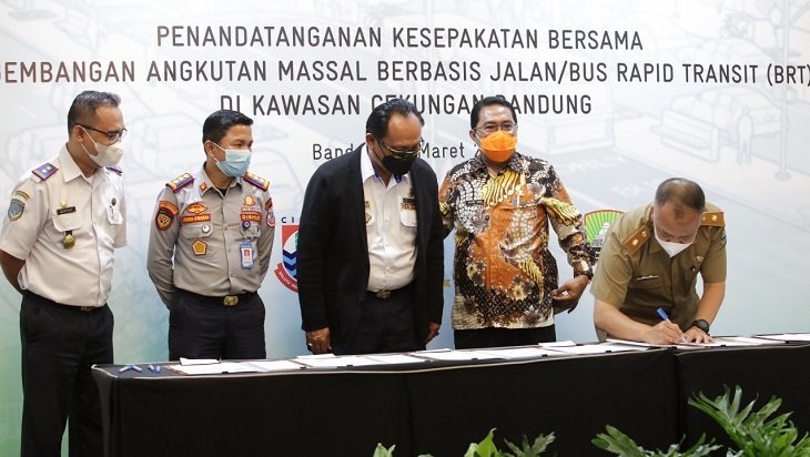 Kepala Daerah Bandung Raya Sepakat Bangun Bus Rapid Transit, Target Beroperasi 2023