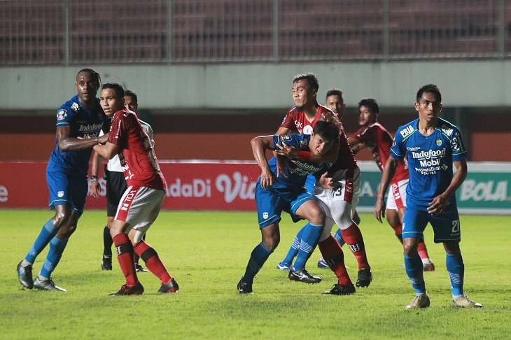 Persib Bersaing Ketat dengan Bali United, Farshad Noor Segera Gabung
