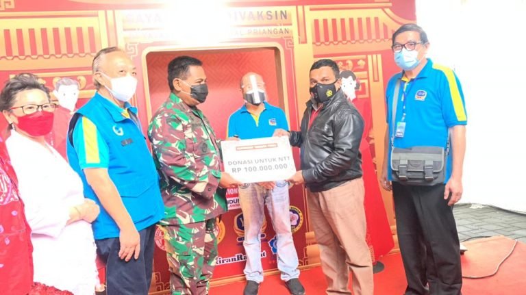 Bantu Korban Bencana NTT, Komunitas Tionghoa Peduli Kirim Bantuan Rp100 Juta