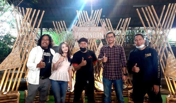 Coklat Kita Napak Jagat Pasundan (NJP) Ngubaran, Menggali Kearifan Lokal