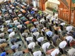 Pemerintah Bolehkan Salat Tarawih dan Idulfitri Berjamaah