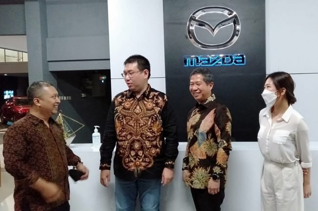 Mazda Buka Diler Baru di Bandung