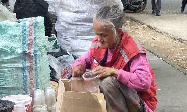 Mak Lulu dan Secercah Harapan dalam Rongsokan