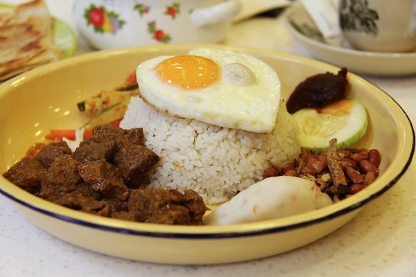 Nikmati Sajian Menu Buka Puasa Khas Nusantara di Grand Hotel Preanger, Dapatkan Hadiah TV dan HP