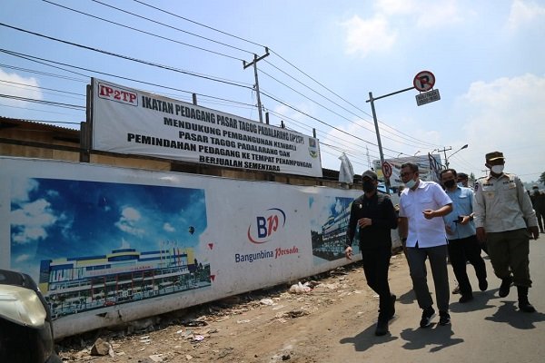 Hengky Kurniawan Minta Pedagang Pasar Tagog Padalarang Tetap Tenang
