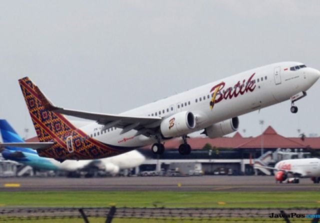 Pesawat Batik Air Tabrak Garbarata di Bandara Ngurah Rai Bali