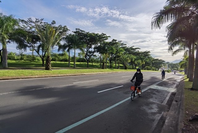 Mau Ngabuburit, di Kota Baru Parahyangan Saja!