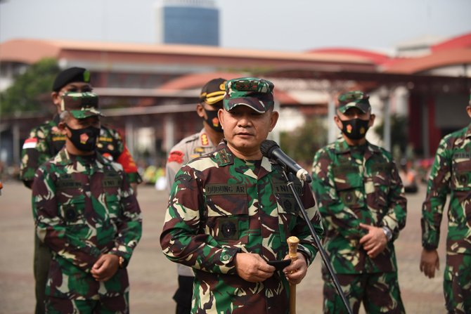 Mayjen Dudung Beberkan Fakta Serda Nurhadi Dihadang Debt Collector