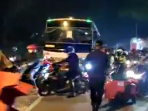 Pemudik Motor Terobos Jalur Perbatasan Kab. Bekasi-Karawang Bikin Polisi Kewalahan
