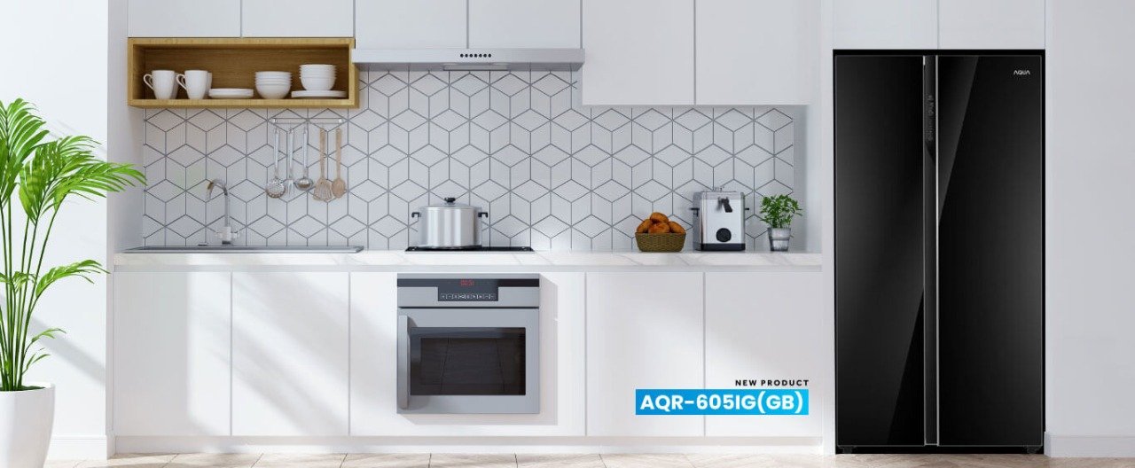 Kulkas Side by Side Aqua Japan Tampil Lebih Elegan