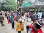Kebun Binatang Bandung Ramai Dipadati Pengunjung