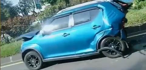 5 Mobil Tabrakan Beruntun di GT Pasteur Bandung