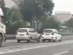 2 Mobil Kejar-kejaran dan Senggolan di Tol Buahbatu