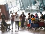 Pemerintah Larang Mudik, Video Puluhan WN China Tiba di Bandara Soetta Viral