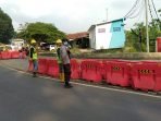 Jalan Kampung Sasaksaat Amblas, Diduga Gegara Pembangunan KCIC