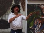 Tisna “Kabayan” Sanjaya Ajak Masyarakat Cigondewah Melukis